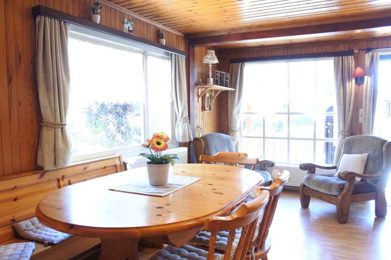 Villa Chalet Le Chaleureux 1 à 4 personnes à Resteigne Extérieur photo