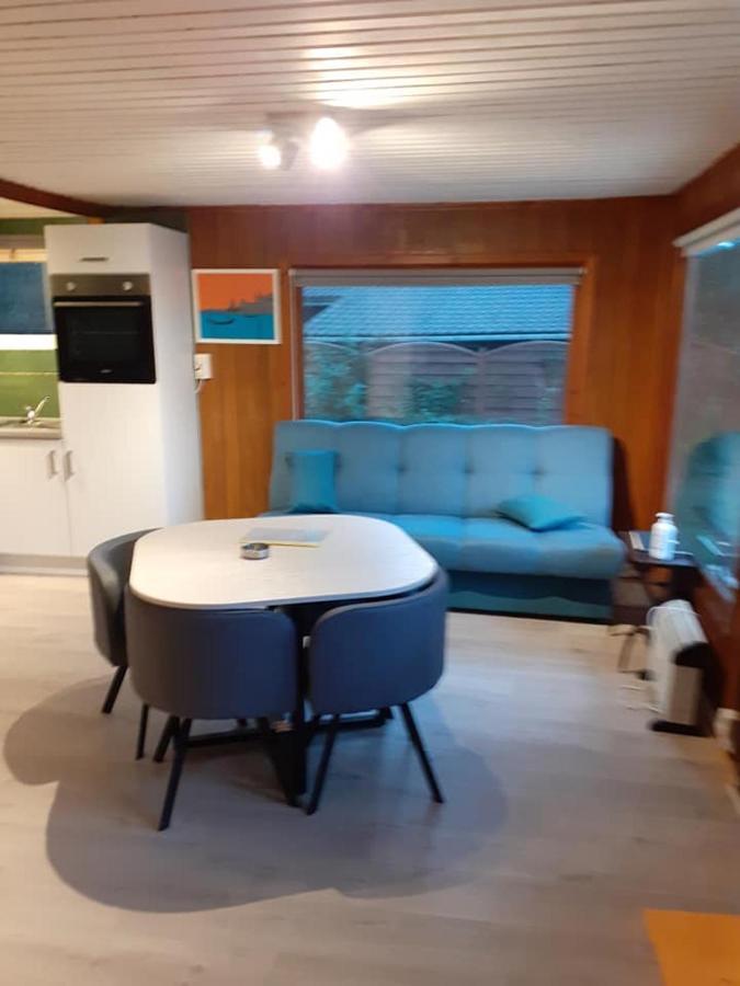 Villa Chalet Le Chaleureux 1 à 4 personnes à Resteigne Extérieur photo